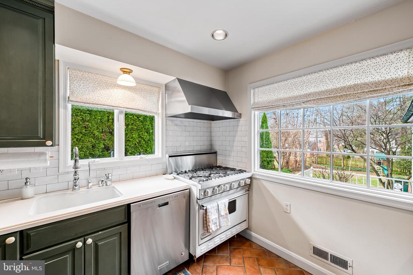 5700 Greenleaf Road photo 14