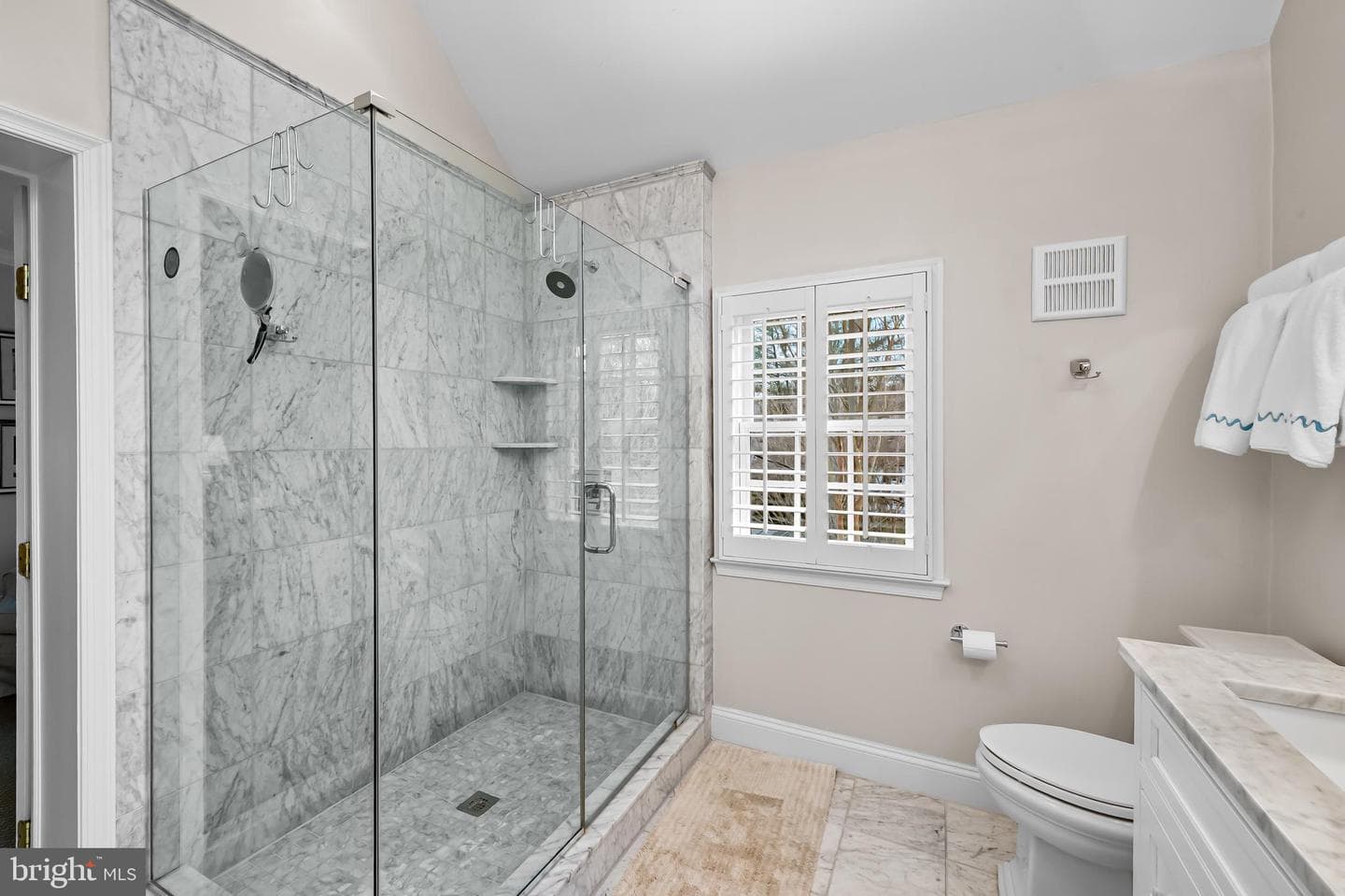 5700 Greenleaf Road photo 19