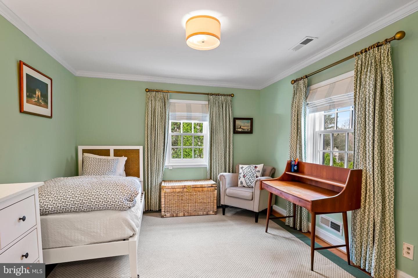 5700 Greenleaf Road photo 22