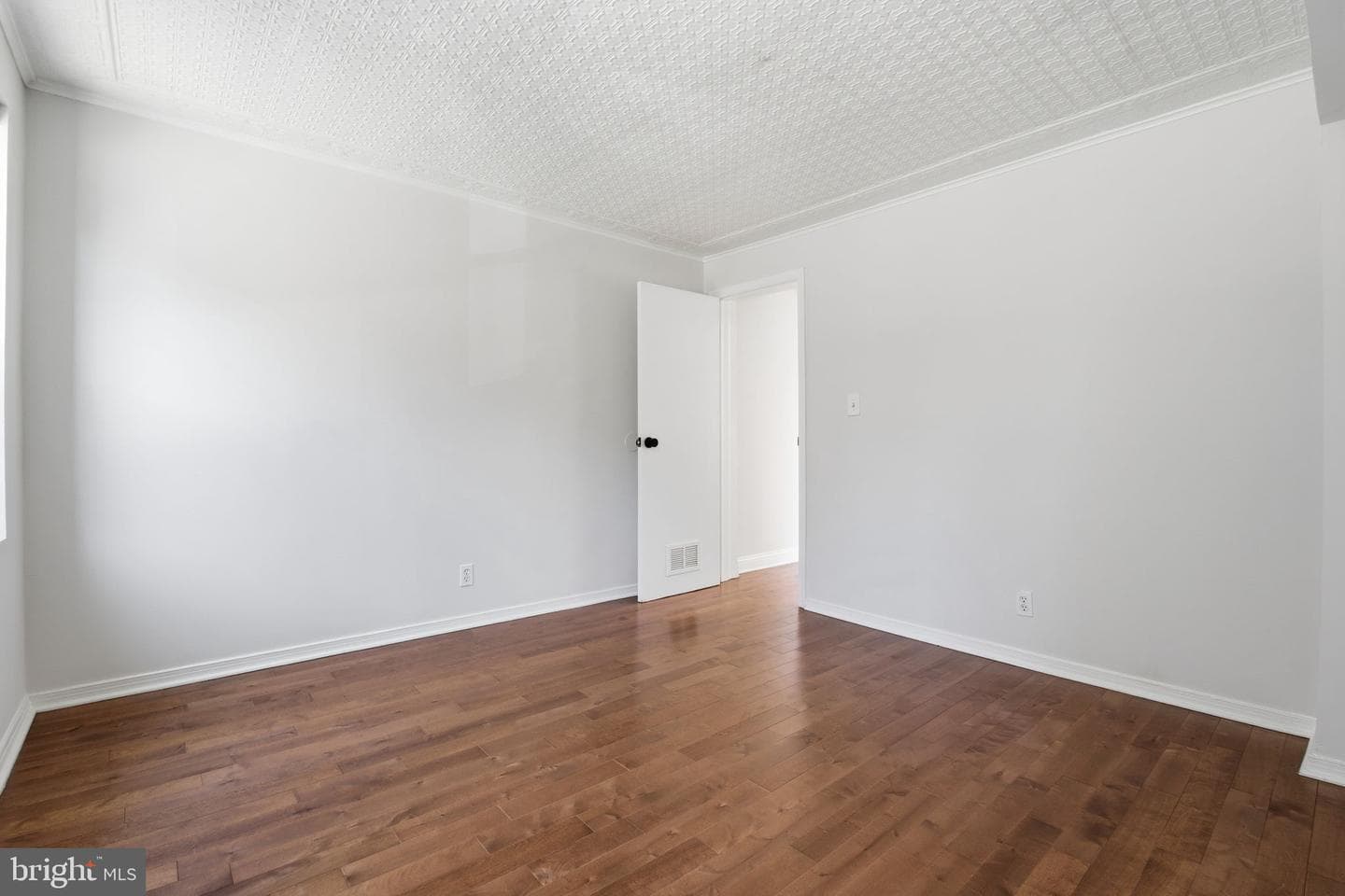 411 S Chester Street photo 15