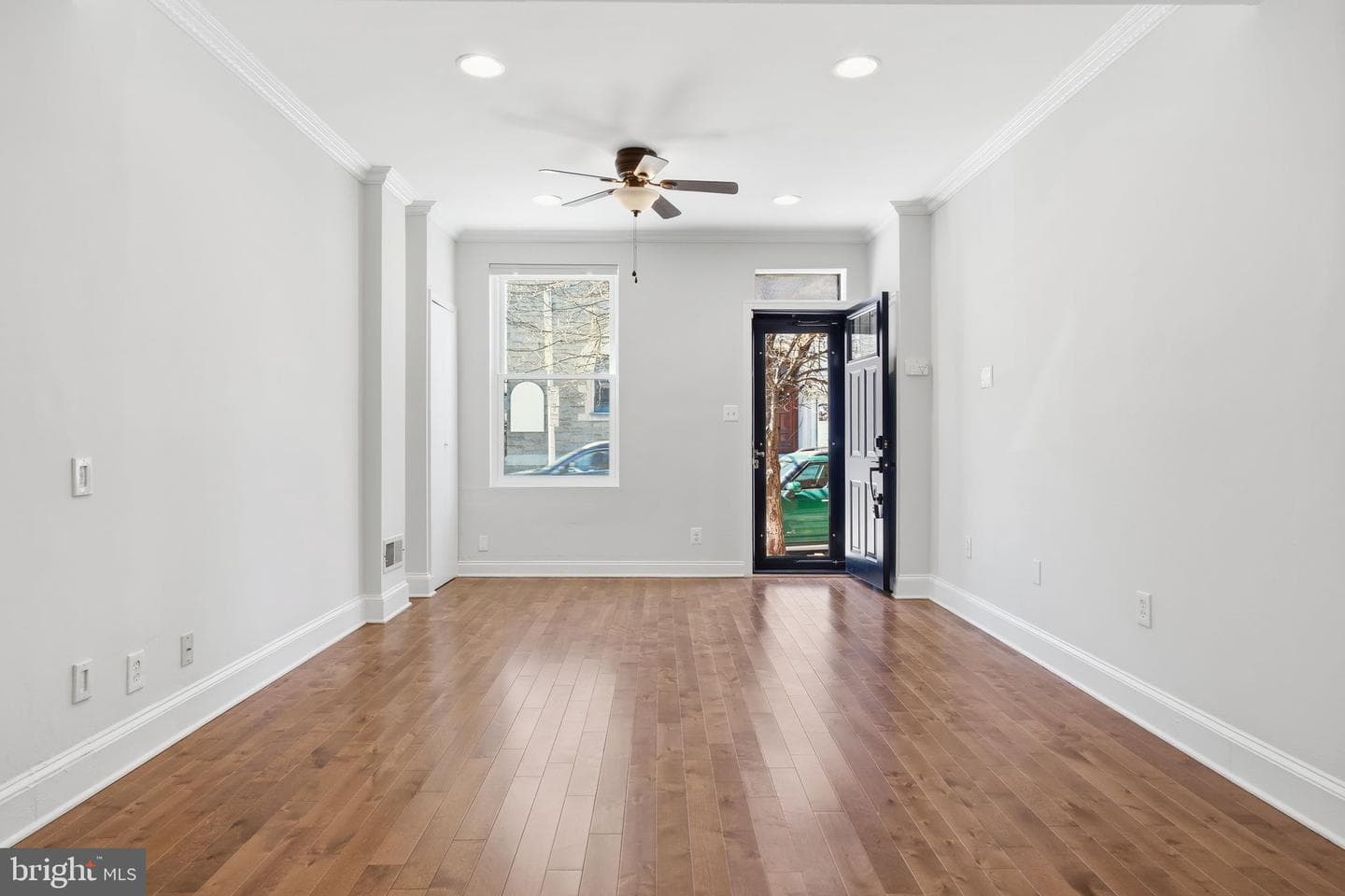 411 S Chester Street photo 2