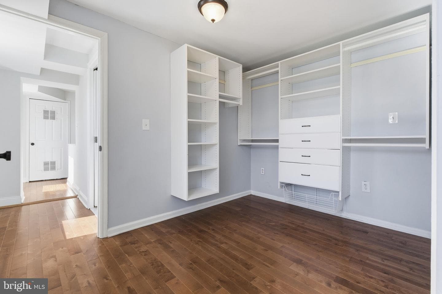 411 S Chester Street photo 22