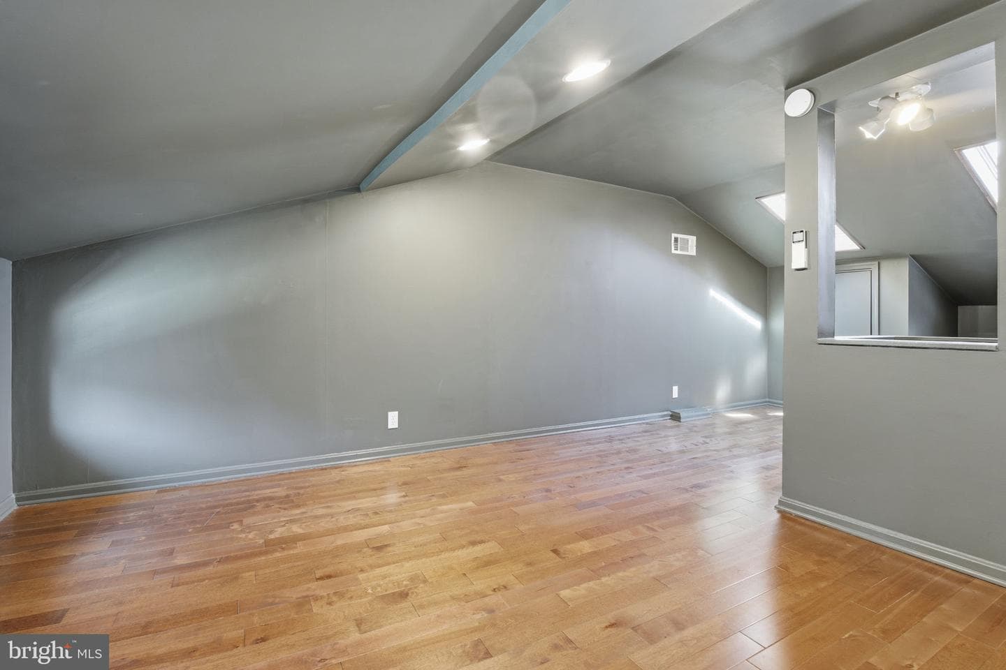 411 S Chester Street photo 27