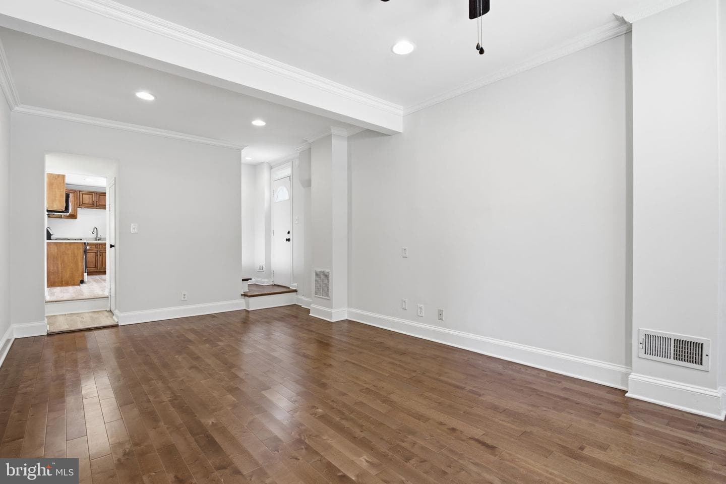411 S Chester Street photo 5