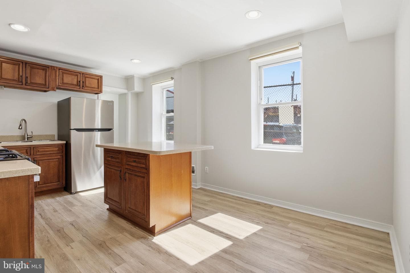 411 S Chester Street photo 8
