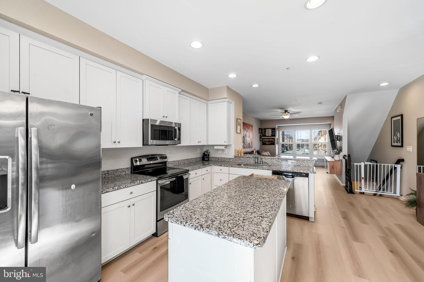 4609 Hudson Street photo 15