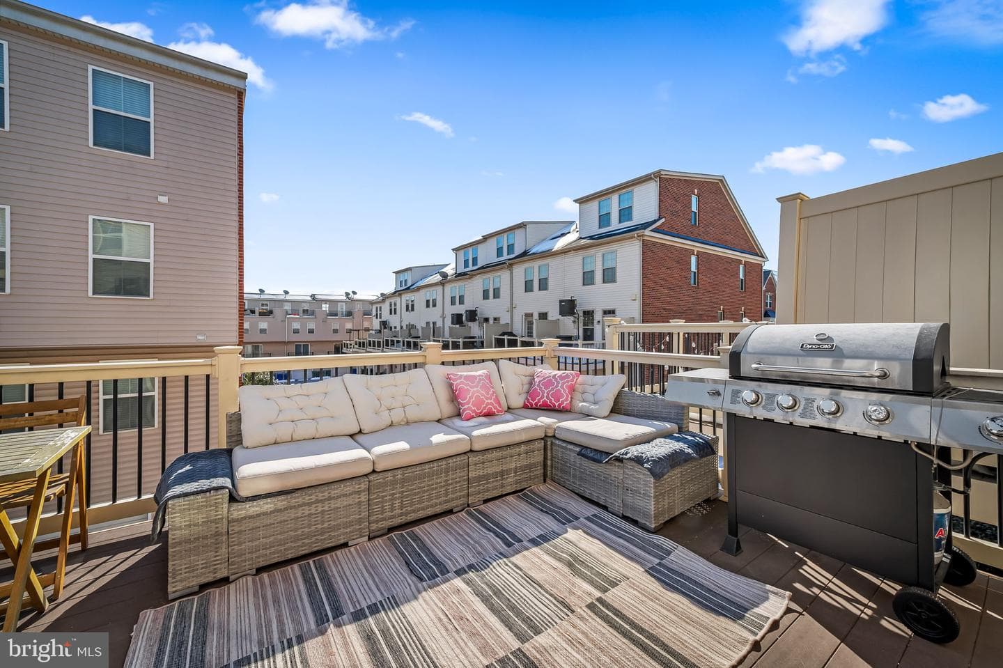 4609 Hudson Street photo 30