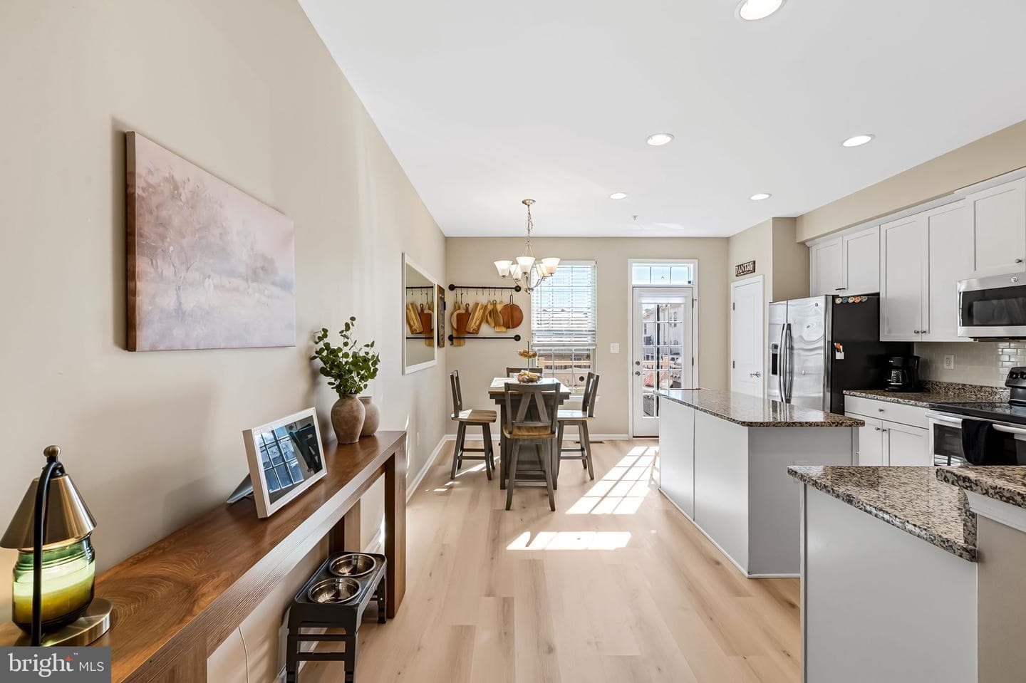 4609 Hudson Street photo 8