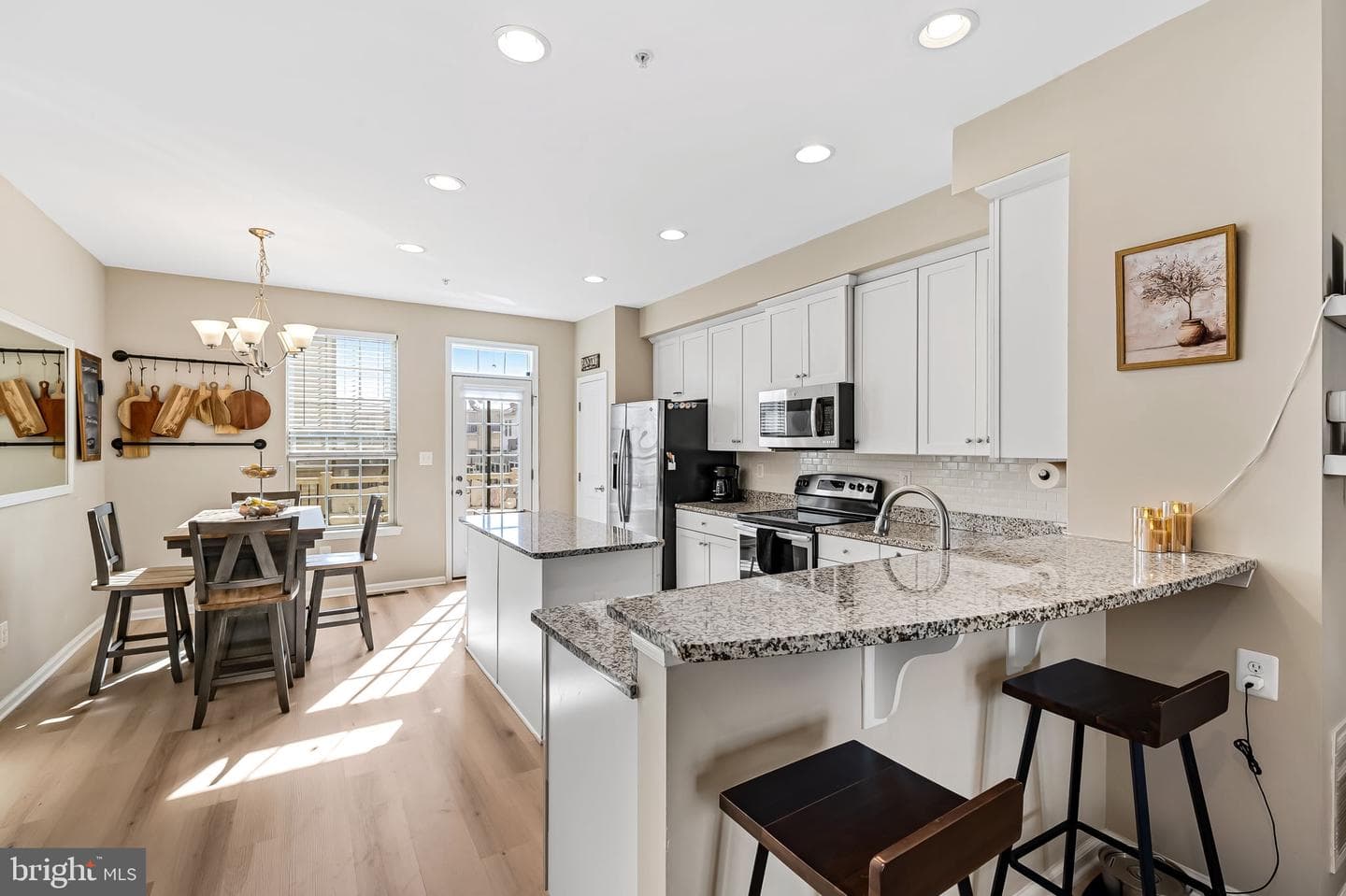 4609 Hudson Street photo 9