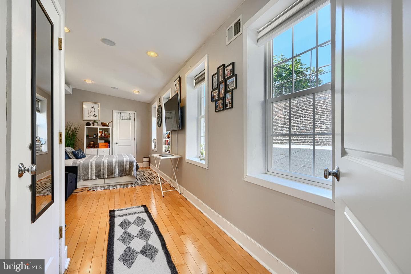 1717 Gough Street photo 15