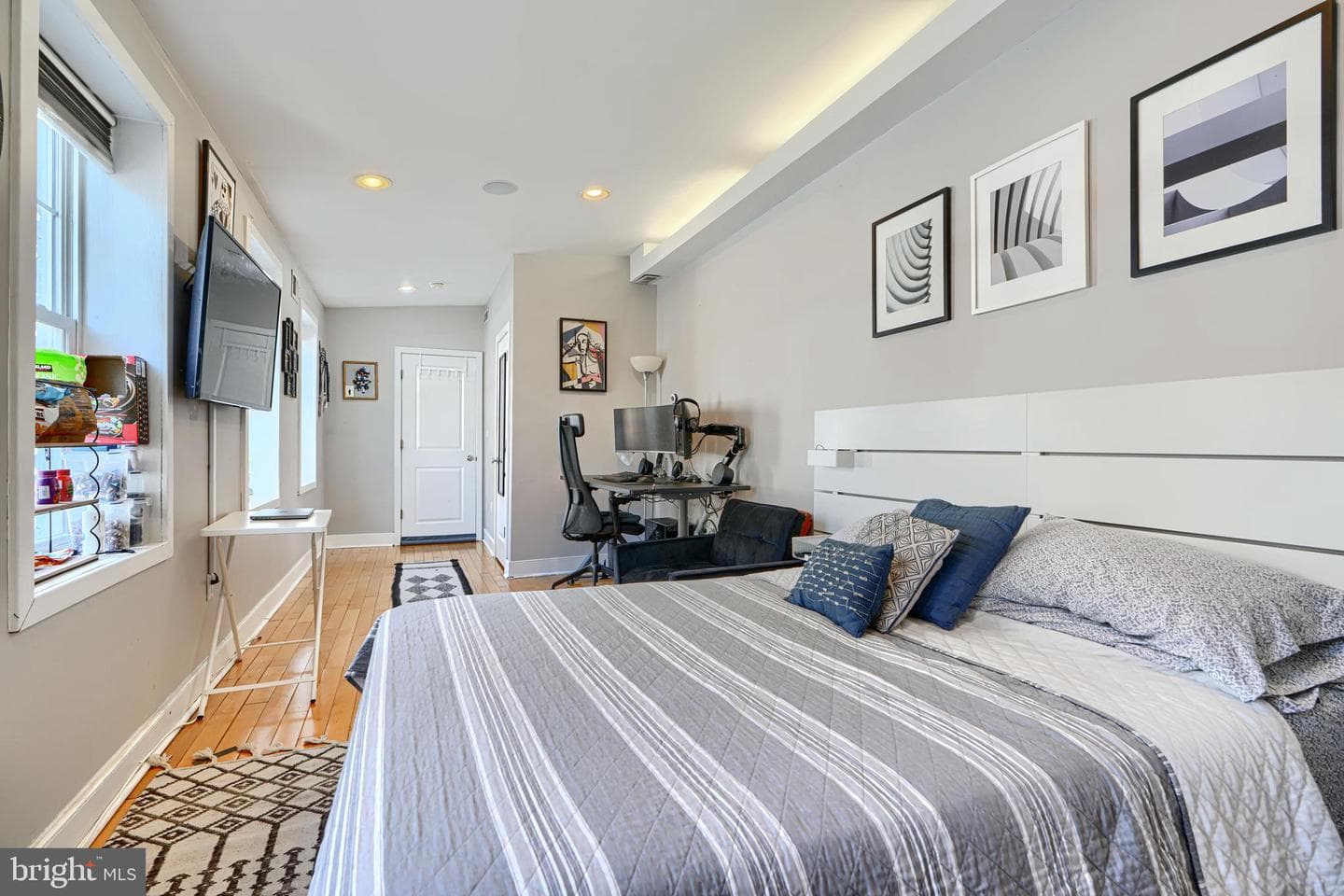 1717 Gough Street photo 18