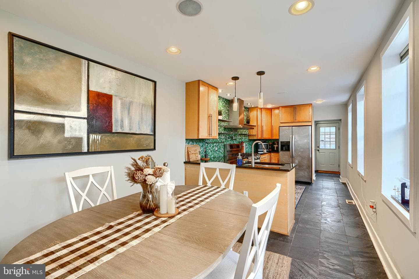 1717 Gough Street photo 8