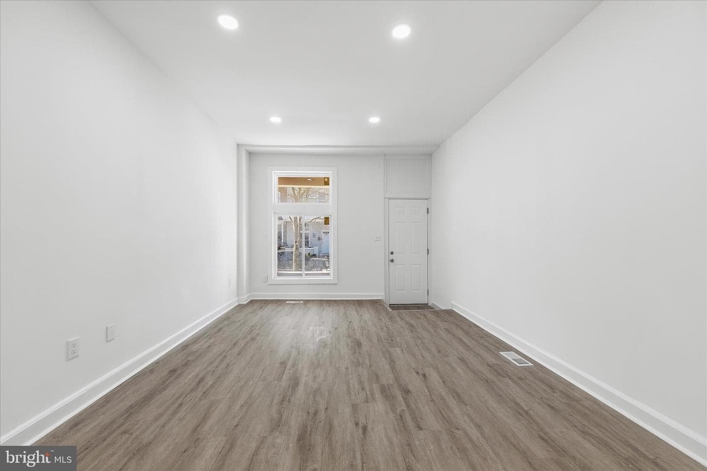 1628 Normal Avenue photo 5