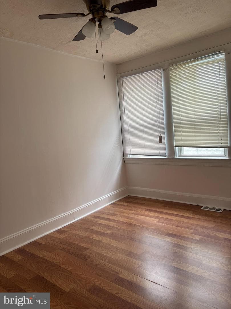 3015 Chesley Avenue photo 6