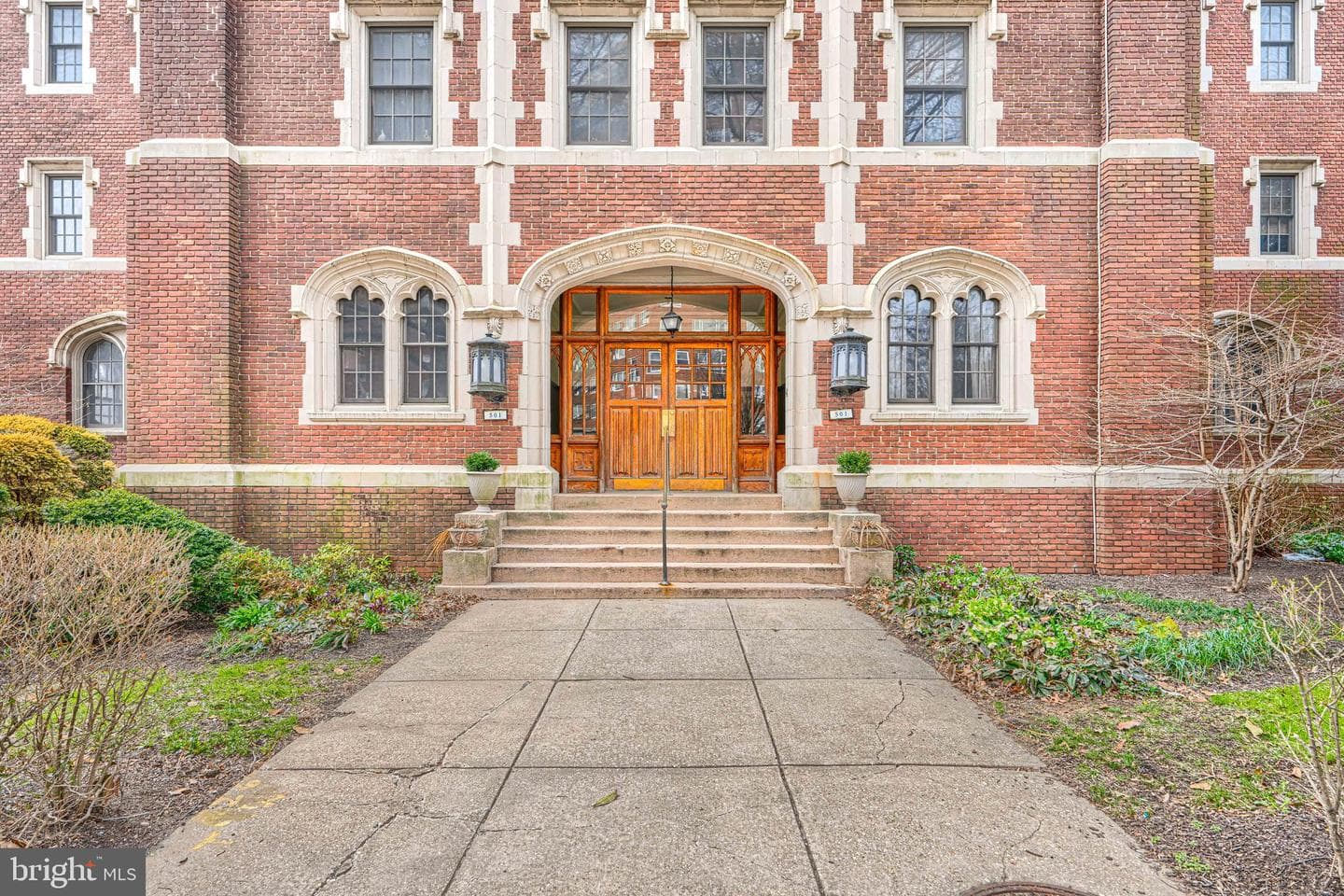 501 W University Parkway #j2 photo 50