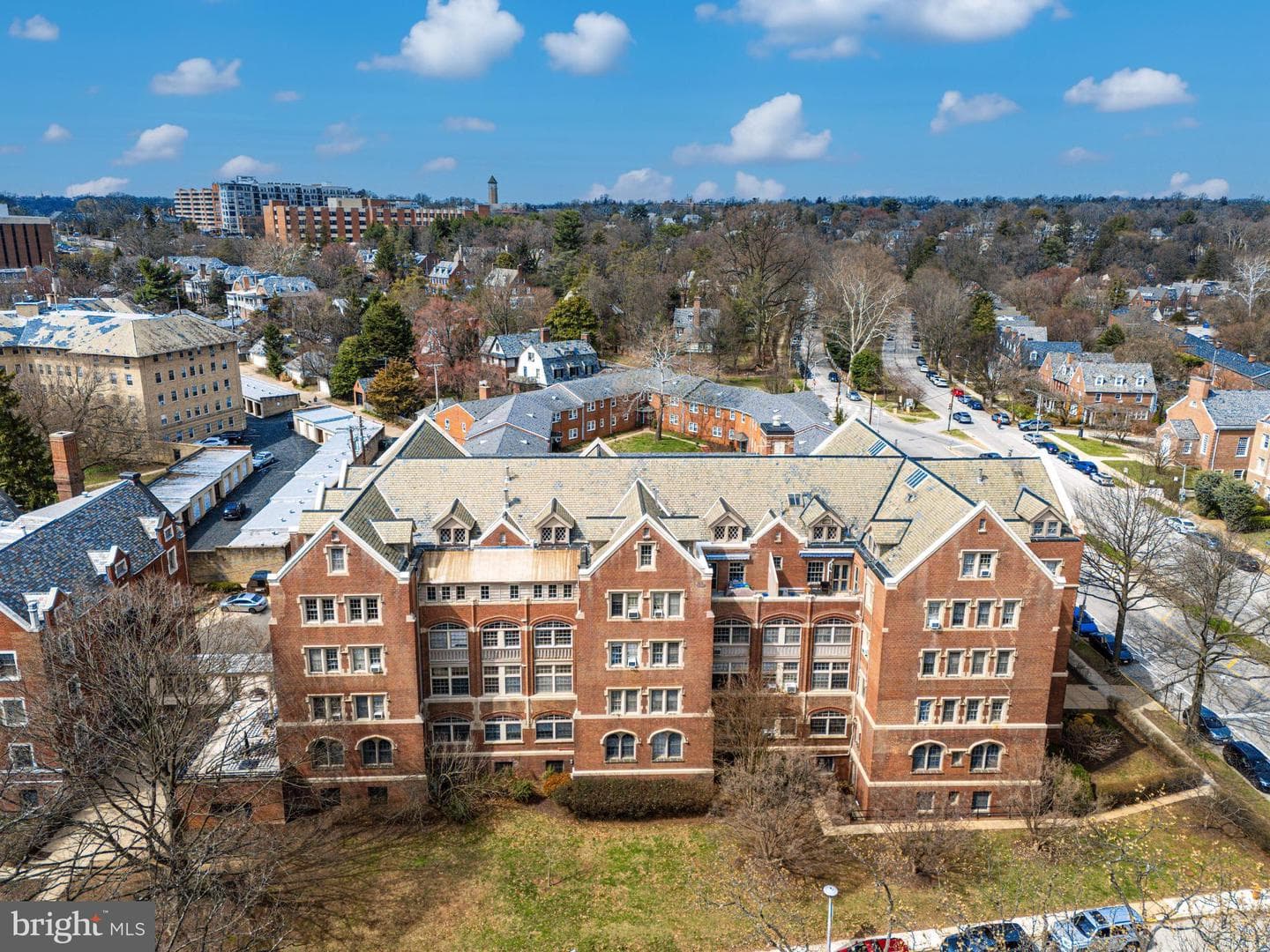 501 W University Parkway #j2 photo 55