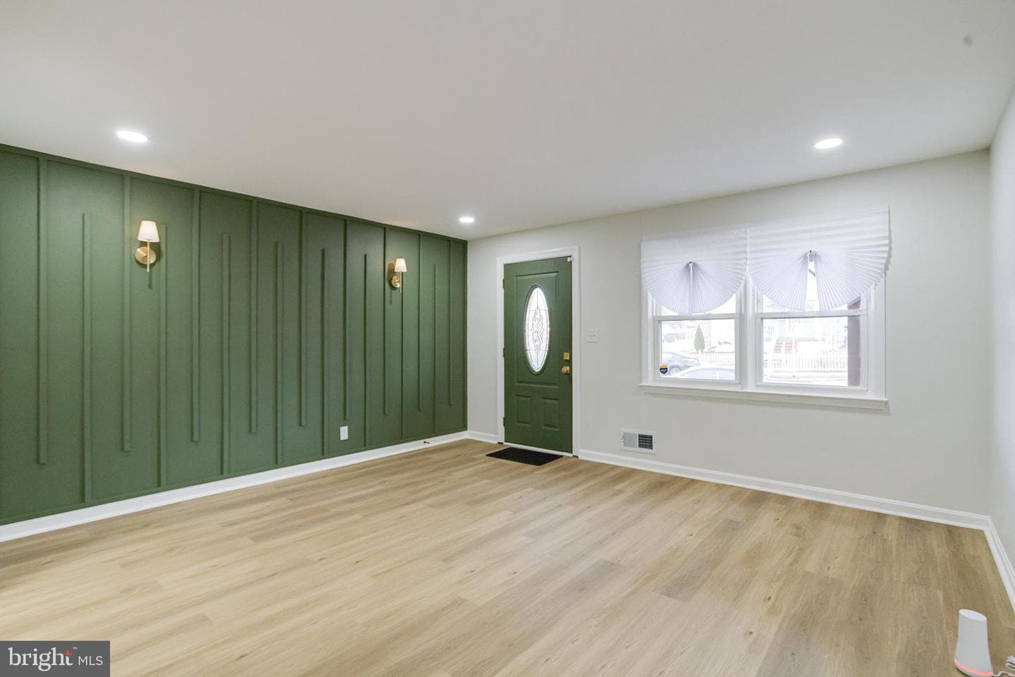 3916 2nd Street photo 2