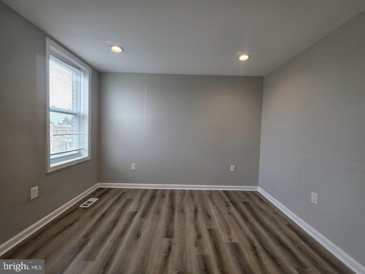 3343 Elmora Avenue photo 13