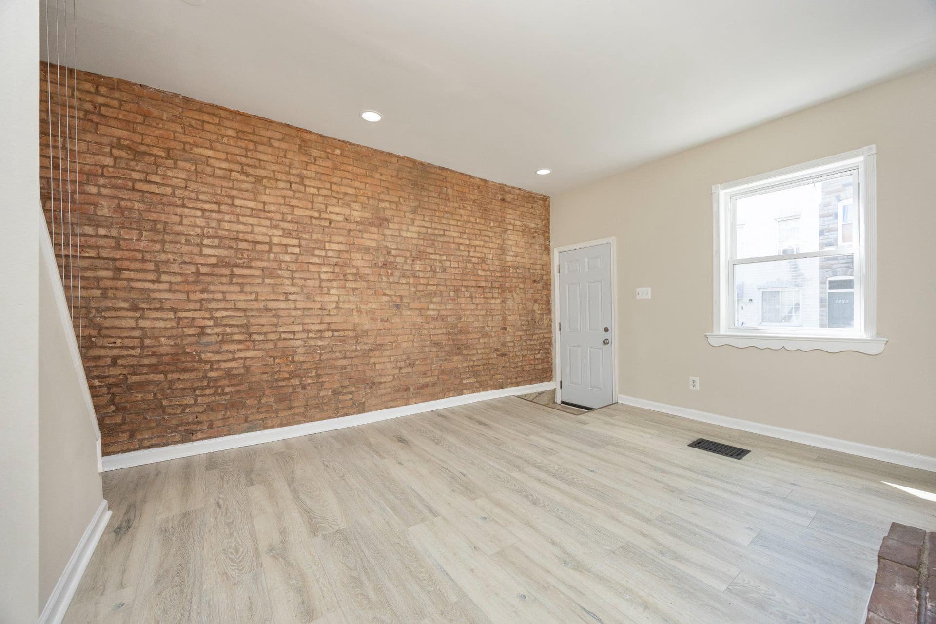 3920 Mount Pleasant Avenue photo 4