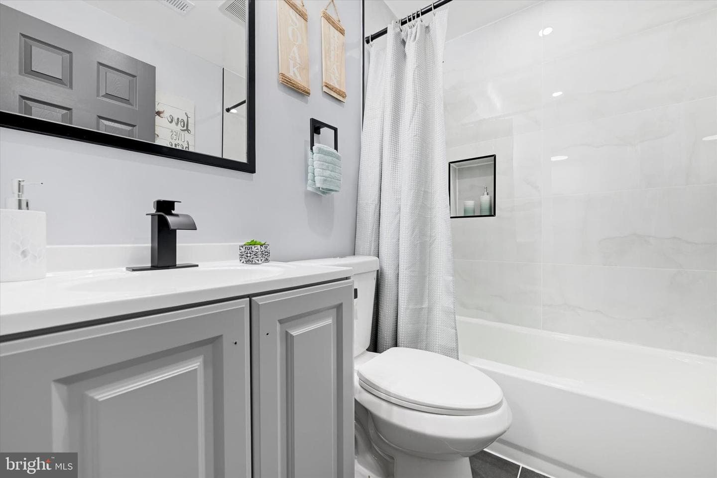 3315 Lyndale Avenue photo 22
