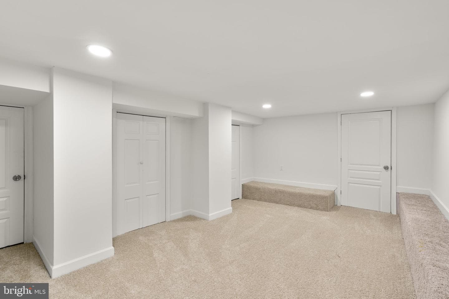 2219 Essex Street photo 42
