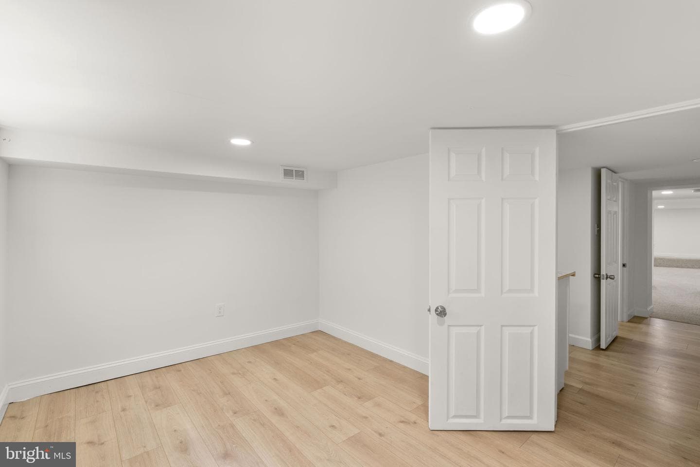 2219 Essex Street photo 48