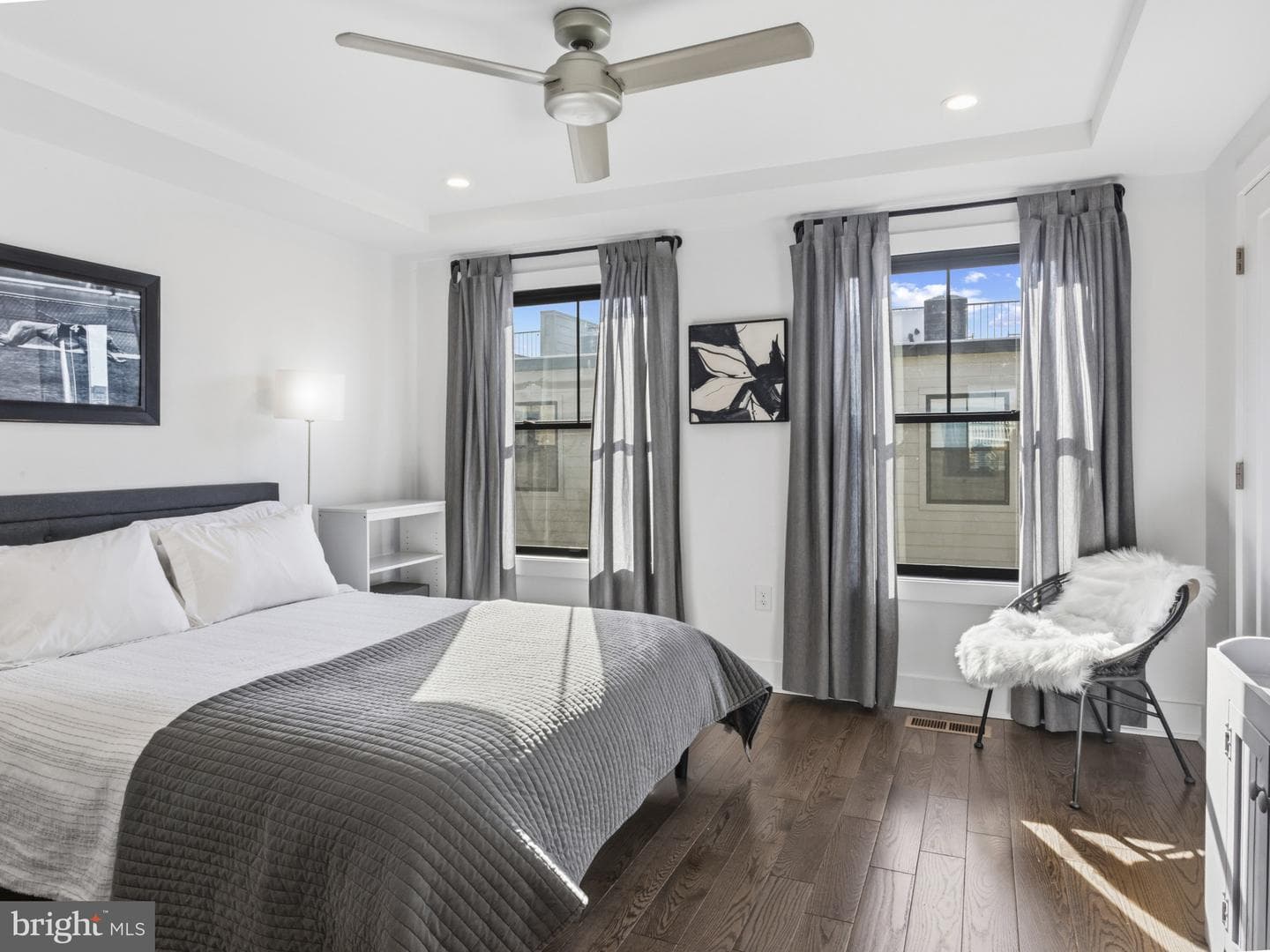 1404 Olive Street photo 23
