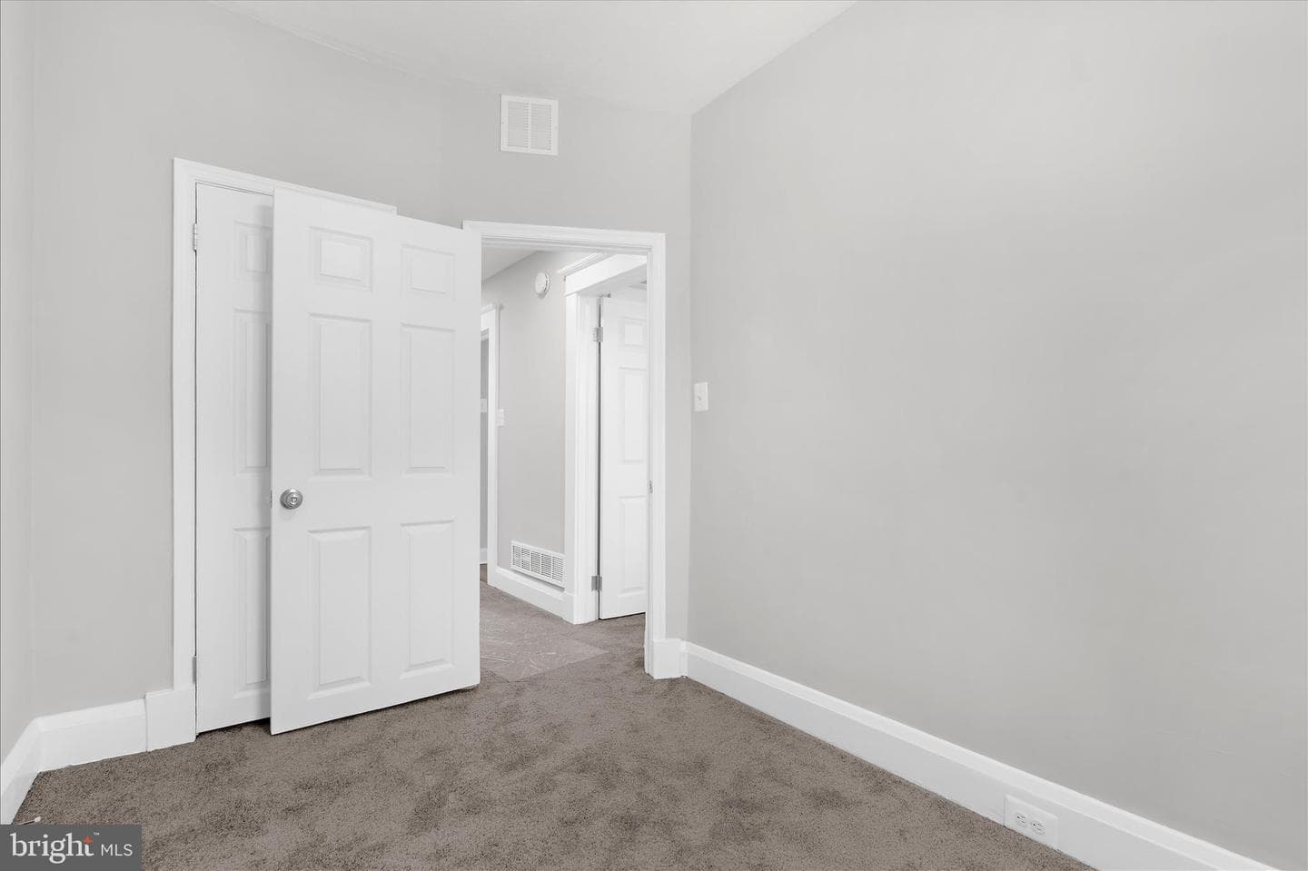 4215 Seidel Avenue photo 17