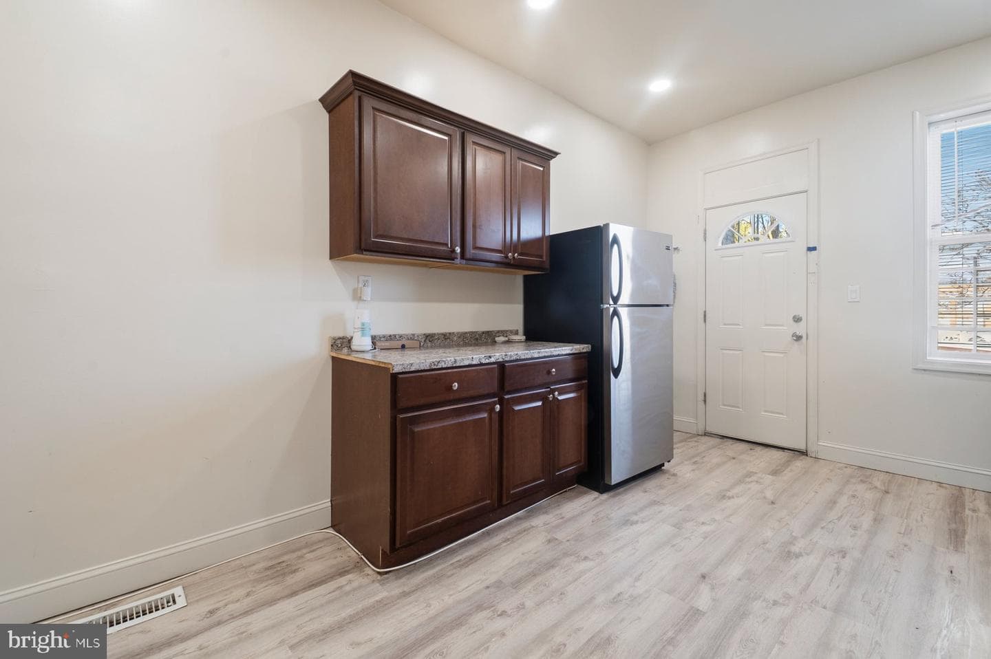 322 Pulaski Street photo 10