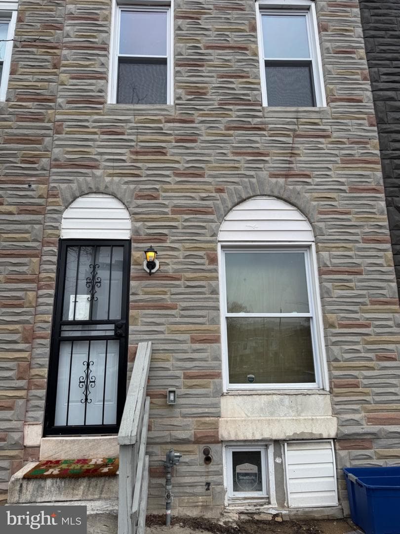 713 N Montford Avenue, Baltimore