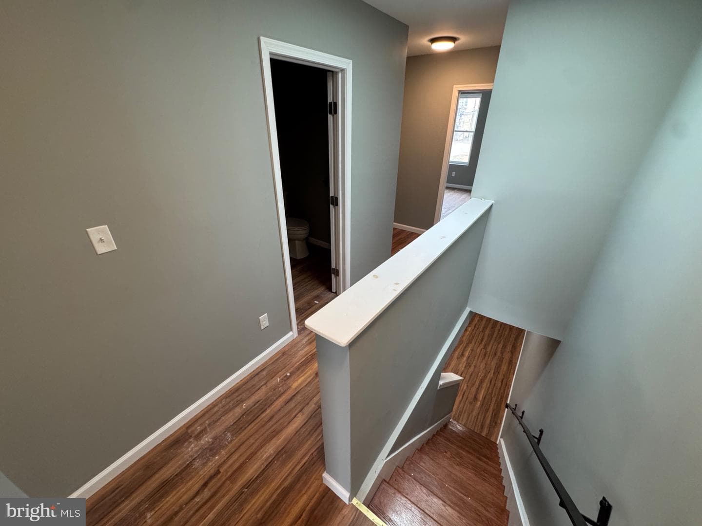 713 N Montford Avenue photo 17