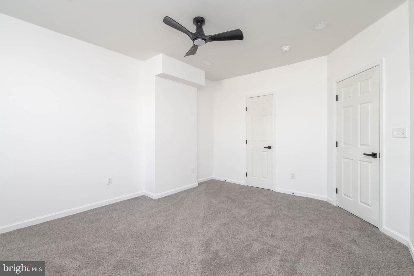 4323 Sheldon Avenue photo 17