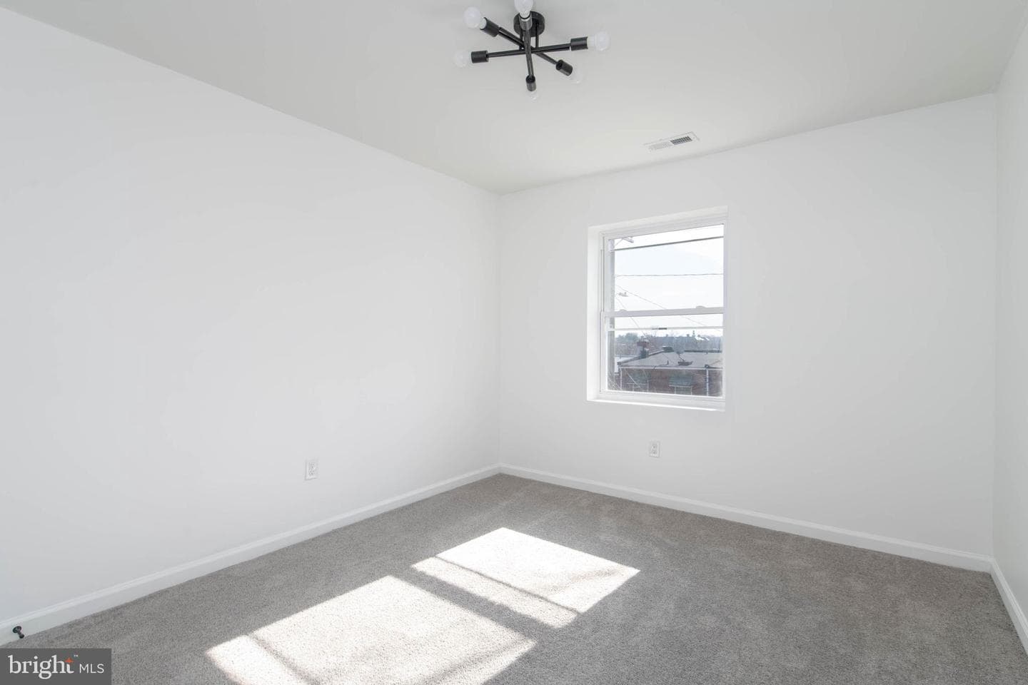 4323 Sheldon Avenue photo 24