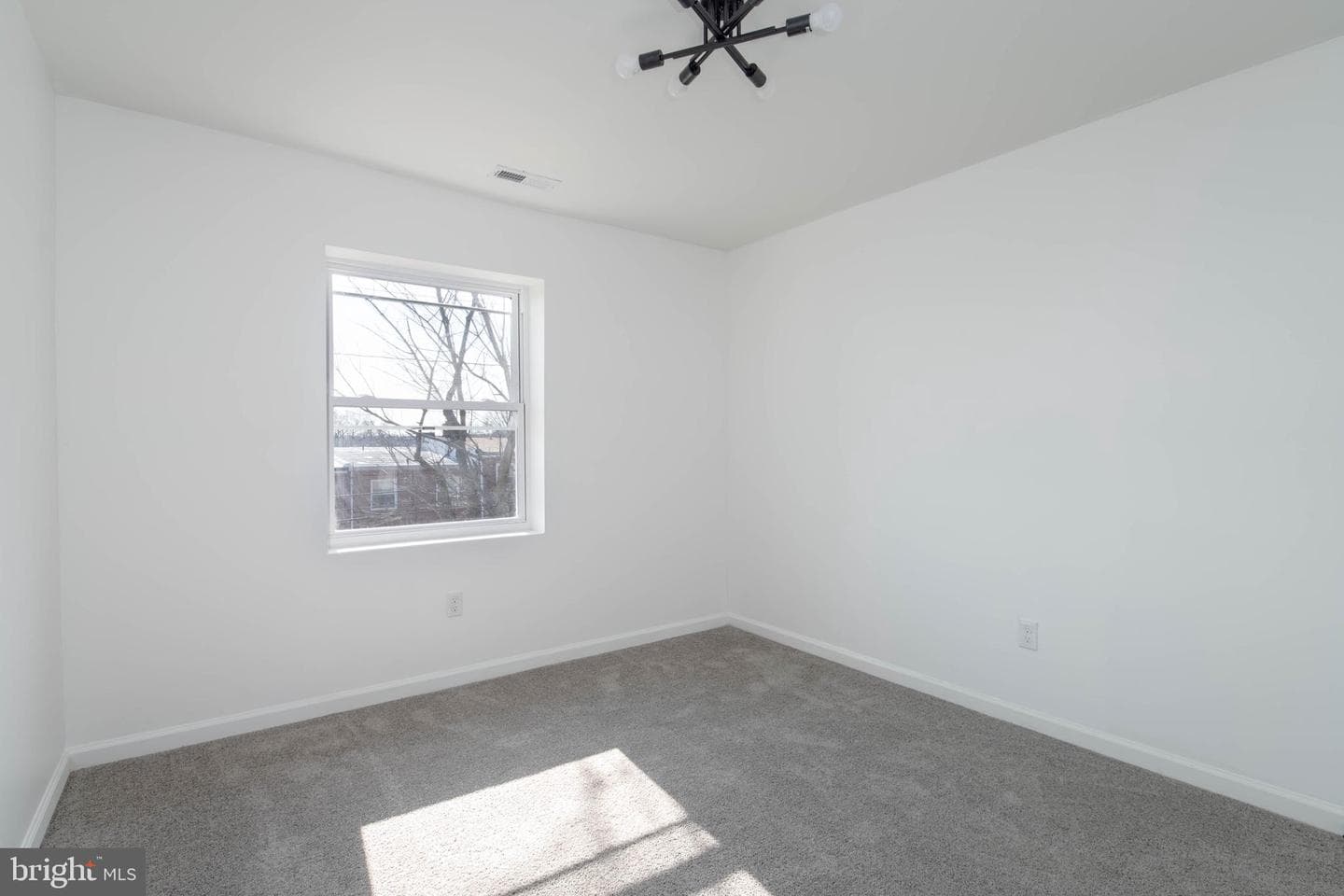 4323 Sheldon Avenue photo 26