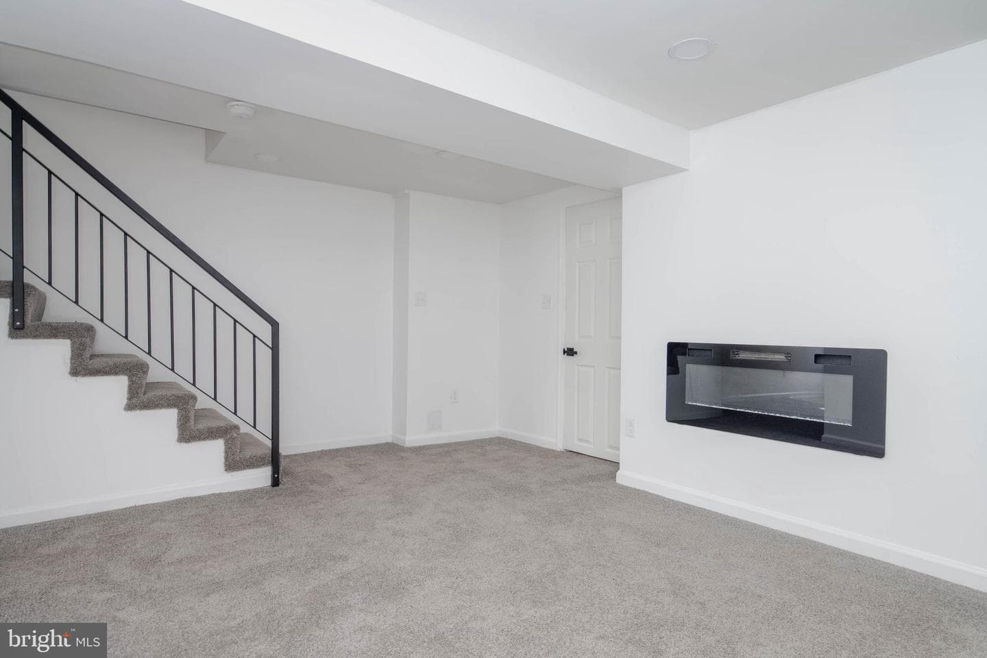 4323 Sheldon Avenue photo 28