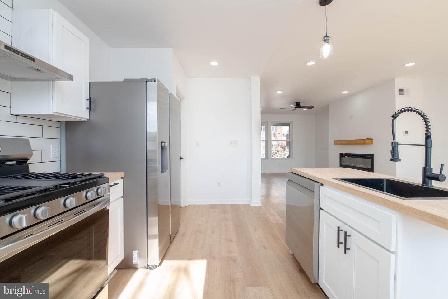 4323 Sheldon Avenue photo 8