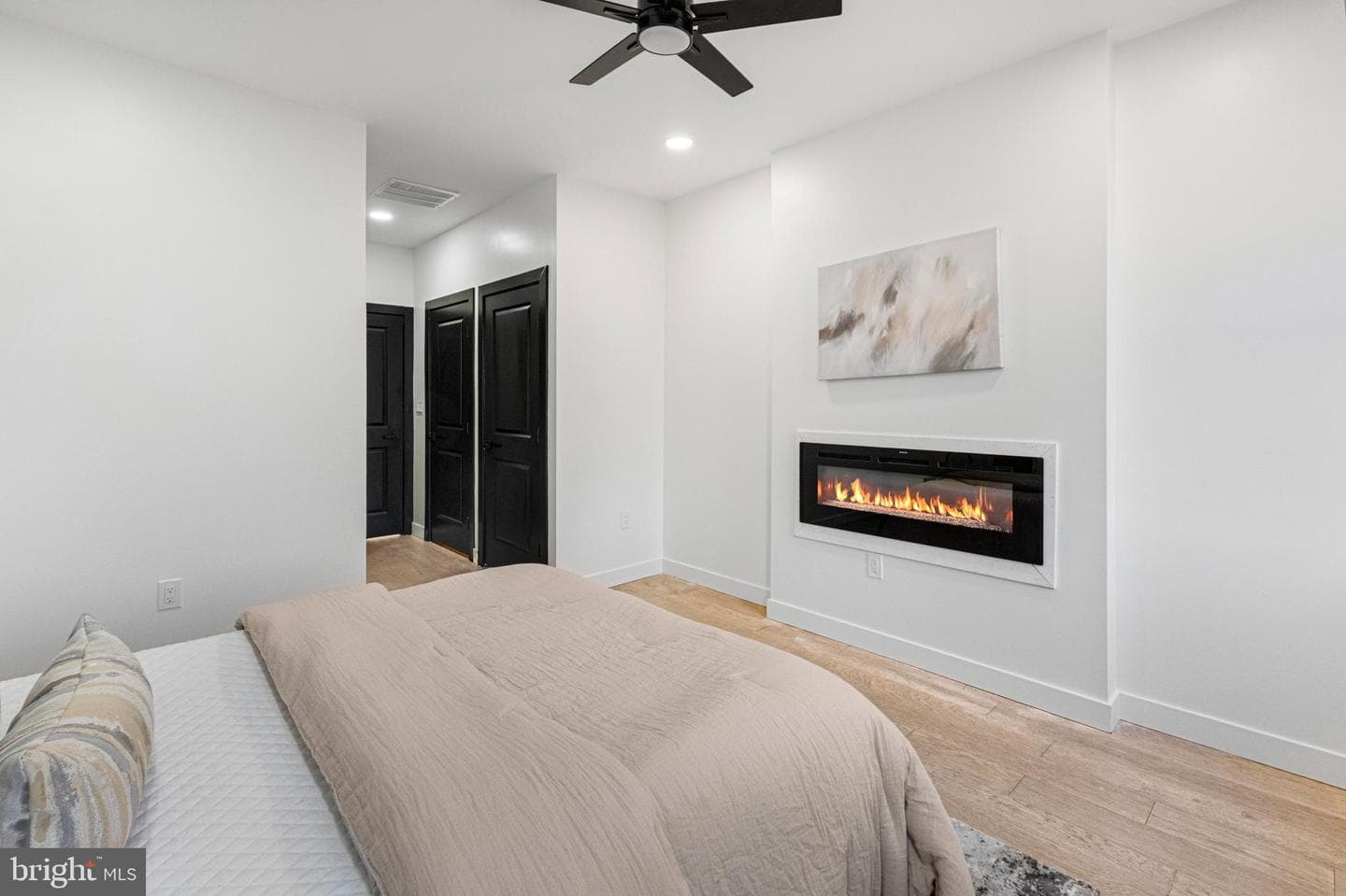 1802 E Lafayette Avenue photo 27