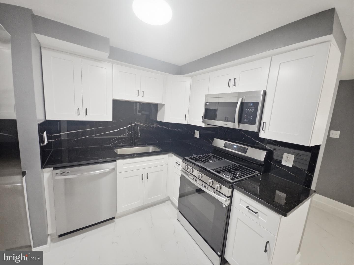 2916 Rayshire Road photo 6