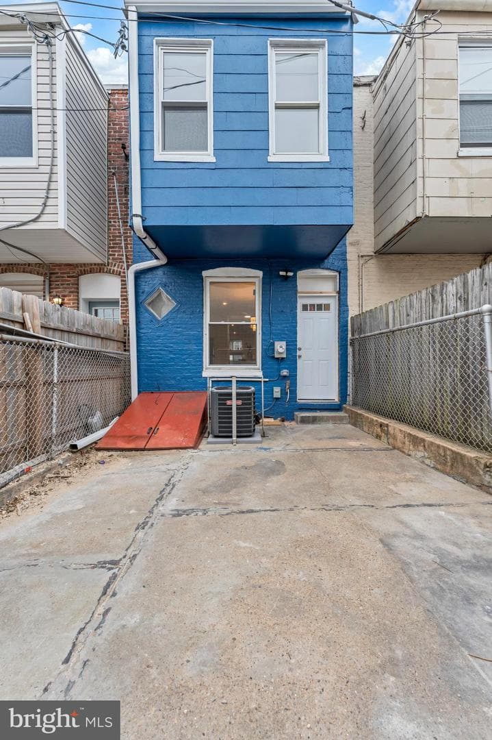 3202 Mcelderry Street photo 23