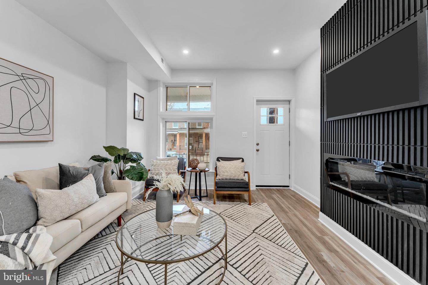 3202 Mcelderry Street photo 6