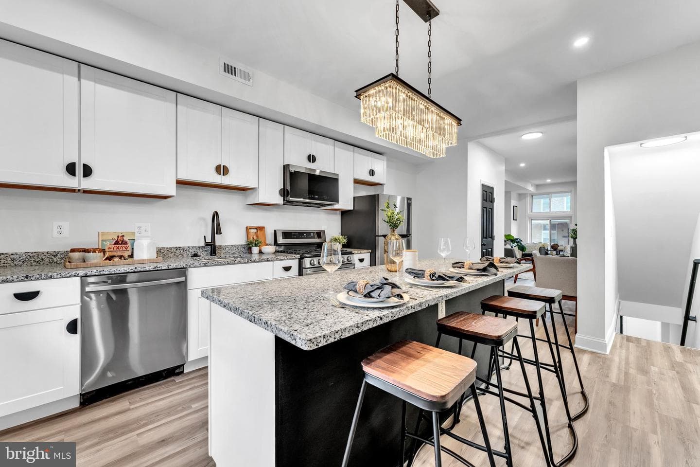 3202 Mcelderry Street photo 9