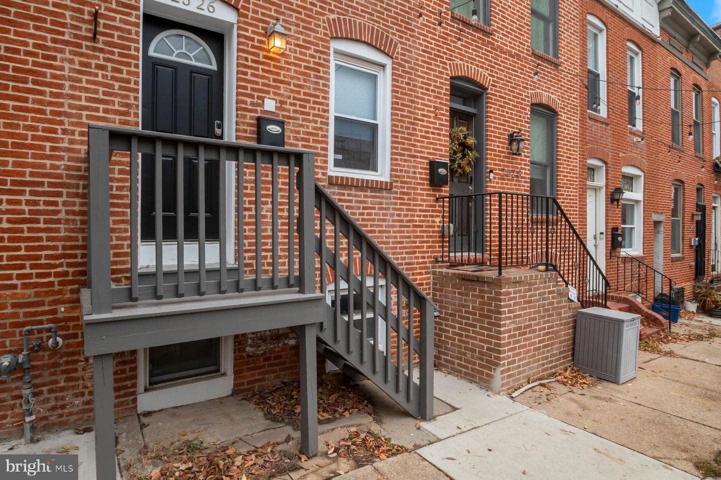 2526 Foster Avenue photo 3