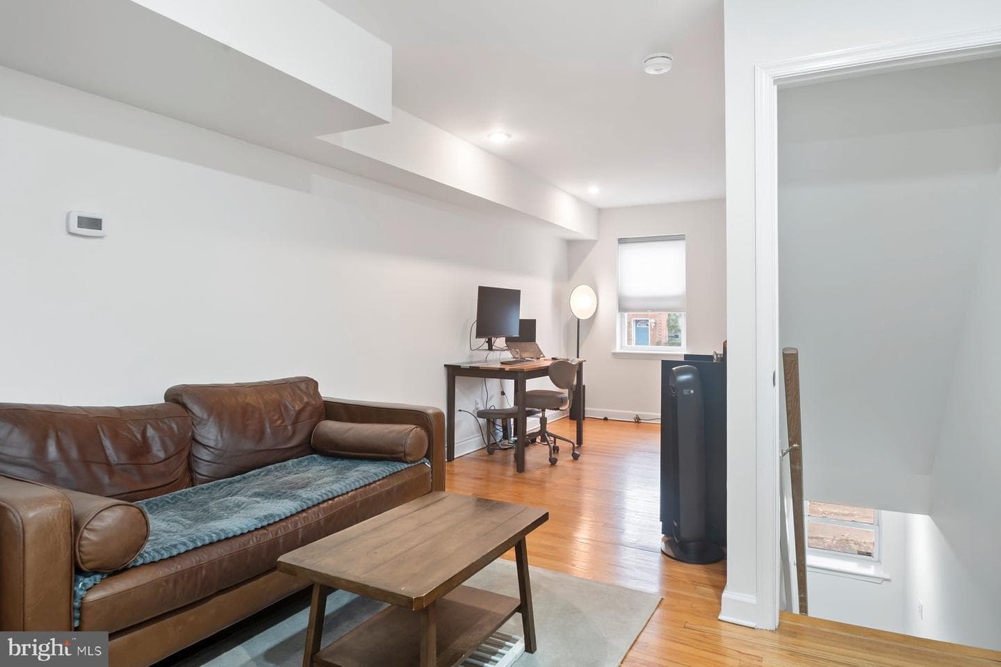 2526 Foster Avenue photo 8