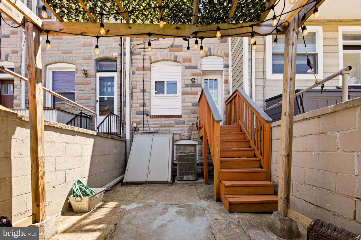 638 S Streeper Street photo 31