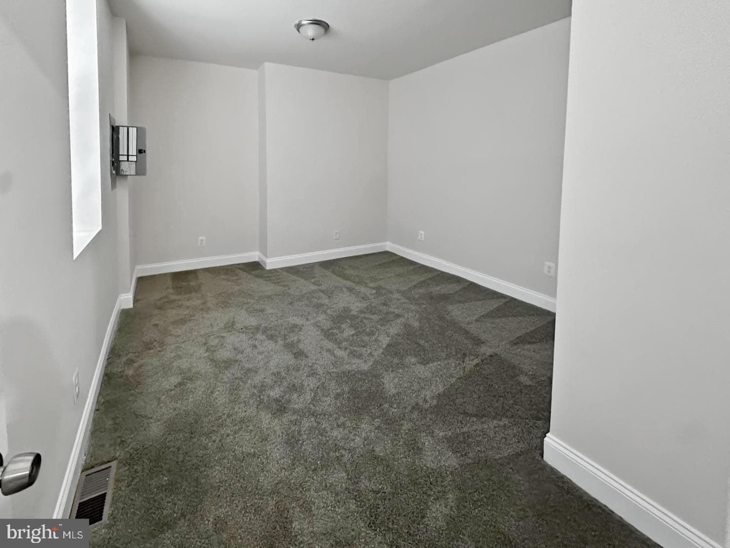 910 N Arlington Avenue photo 7
