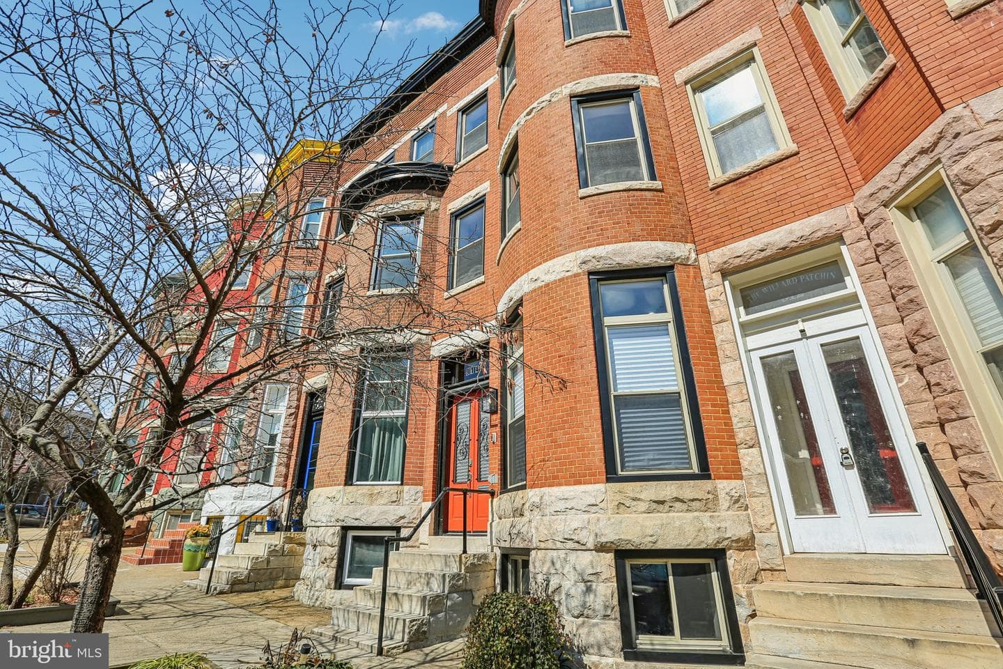 914 Newington Avenue photo 3