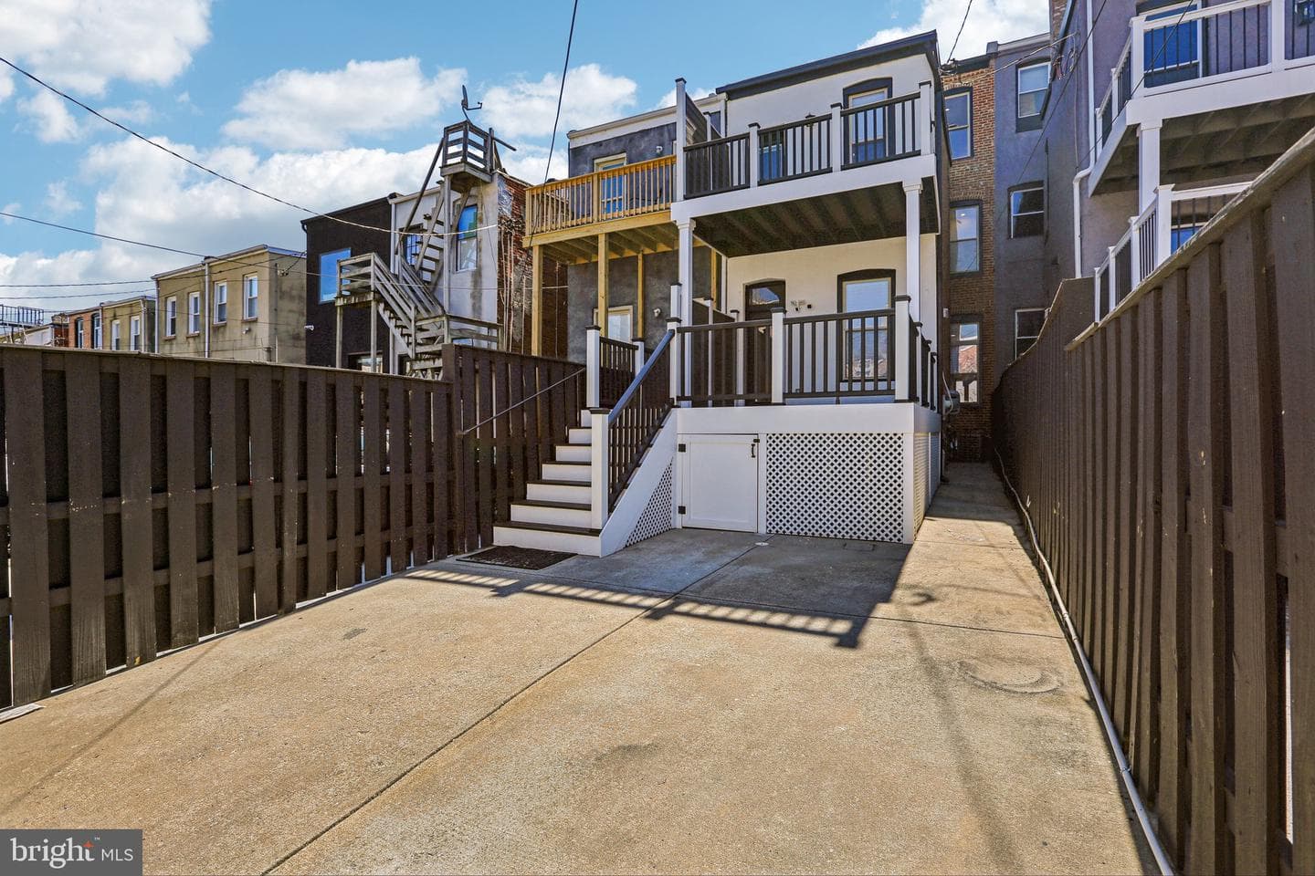 914 Newington Avenue photo 42