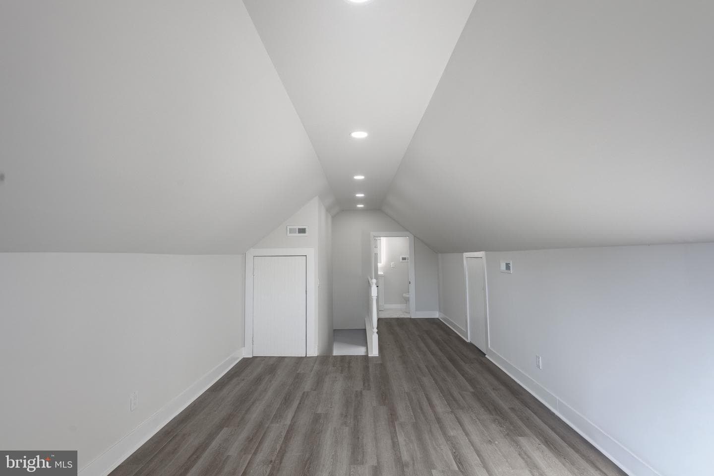 3304 Westfield Avenue photo 16