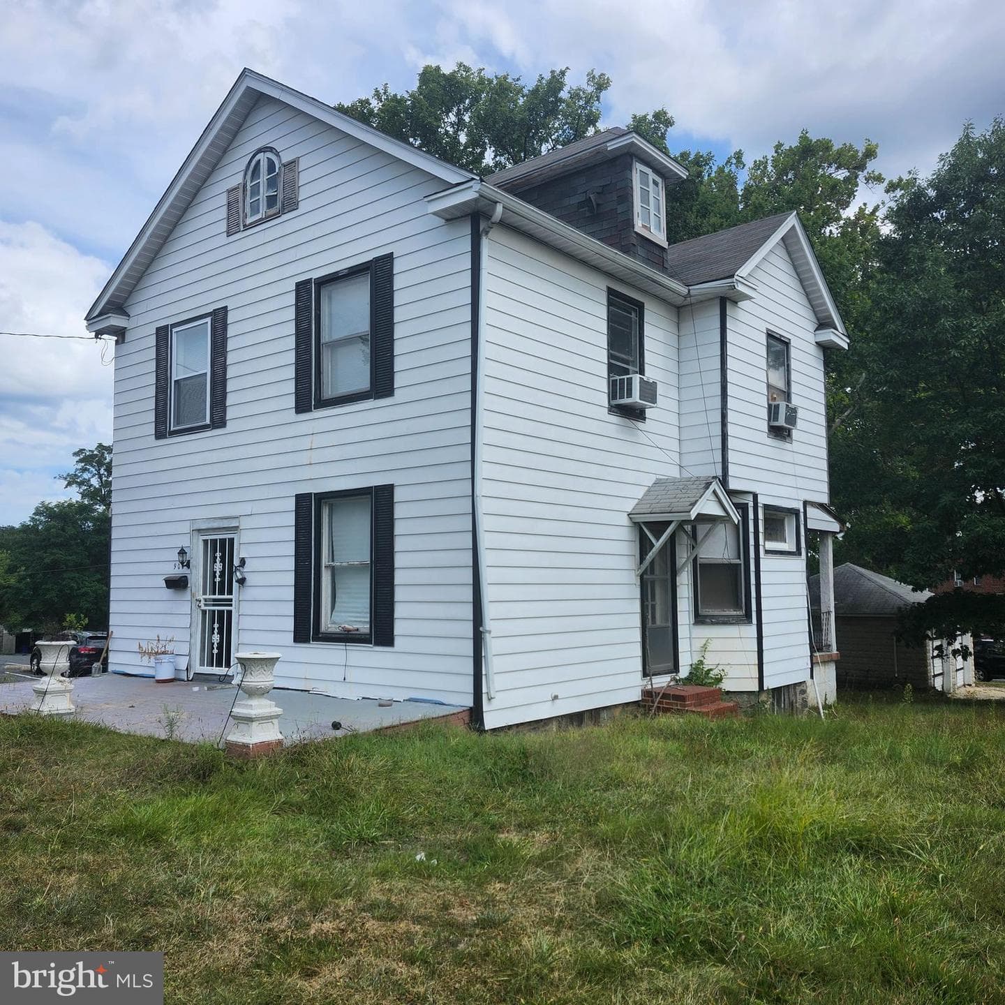 905 Cooks Lane, Baltimore