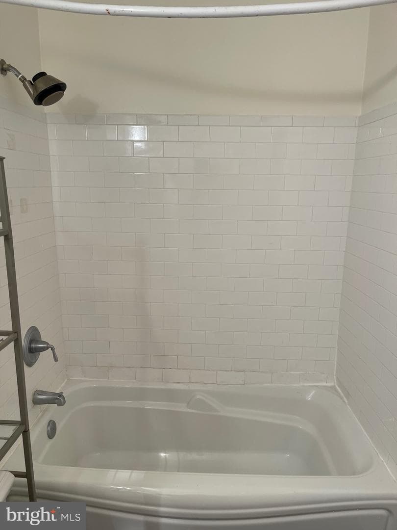 1011 Hunter Street N #f2 photo 25